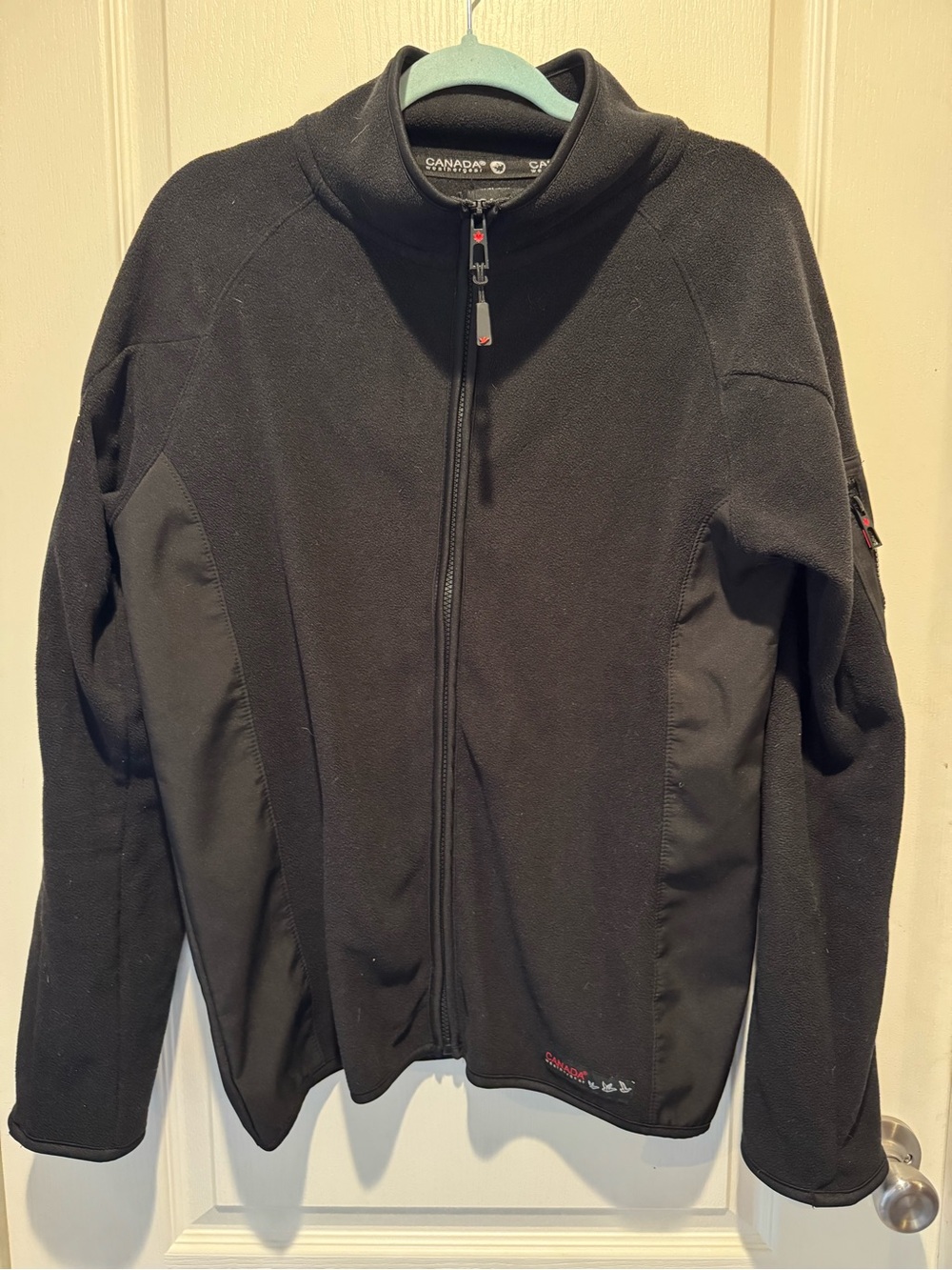 Canada Weather Gear Men’s XL Full Zip Lightweight Fleece Jacket Black 24”x28.5”